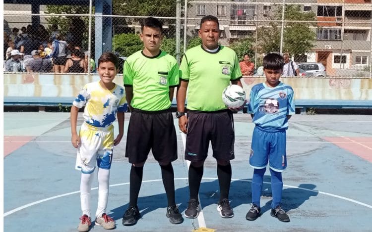 Jogador Guaracarumbo FC vs  Meme Sport (Sub-10) 